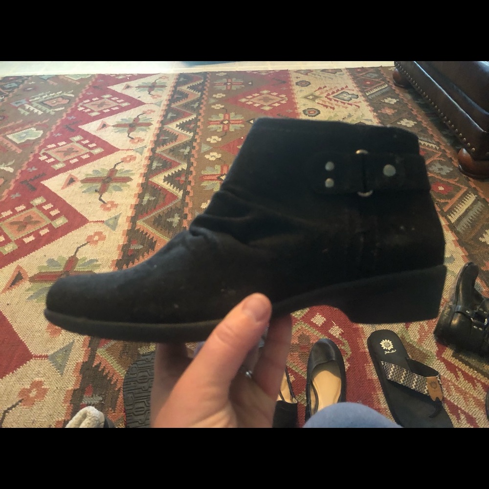 Axxiom Womens Black Suede Booties, New, Size 8